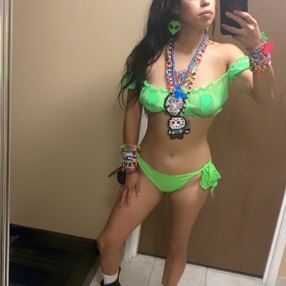 UV Neon Green Rave Set - Picture 2 of 7